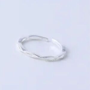925 Sterling Silver Ring - NWOT